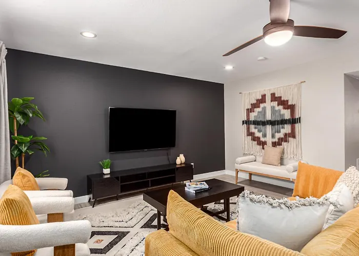 3Br Southwest Modern Haven - Old Town